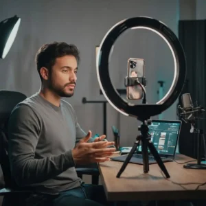 Facebook video monetization example showing creator recording content